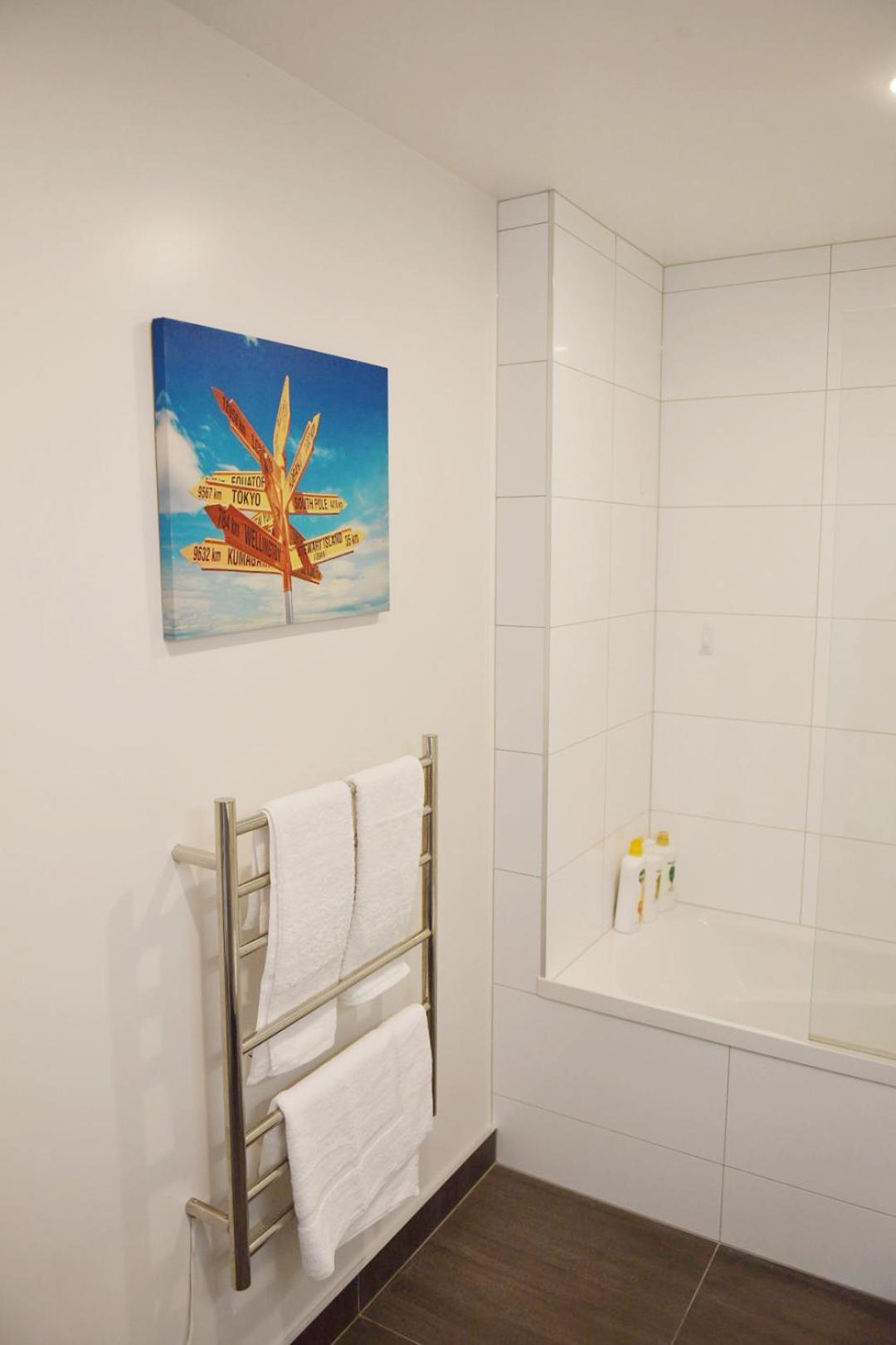 Johnsonville Brand New Lovely Townhouse Wellington Bagian luar foto