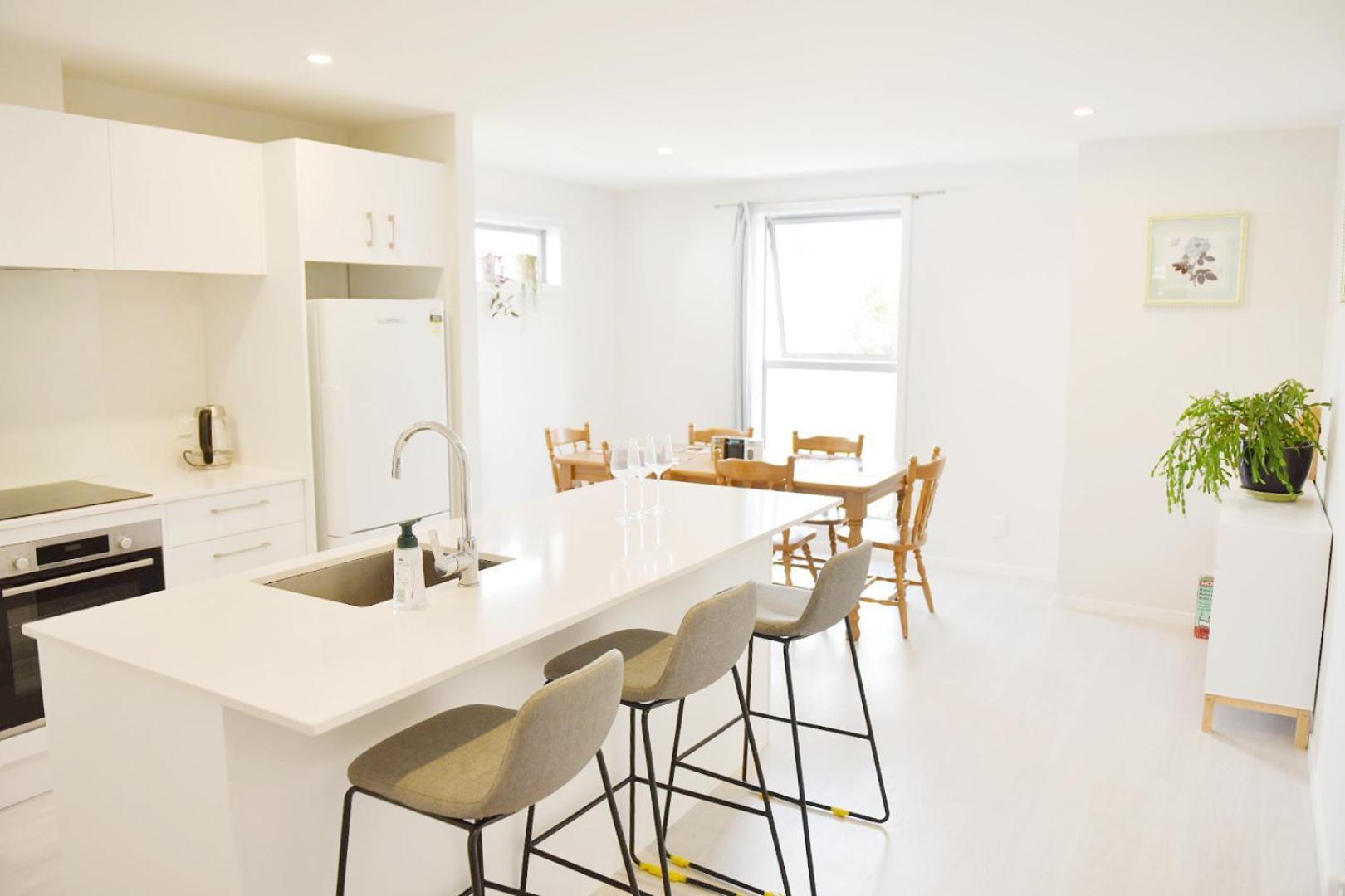 Johnsonville Brand New Lovely Townhouse Wellington Bagian luar foto