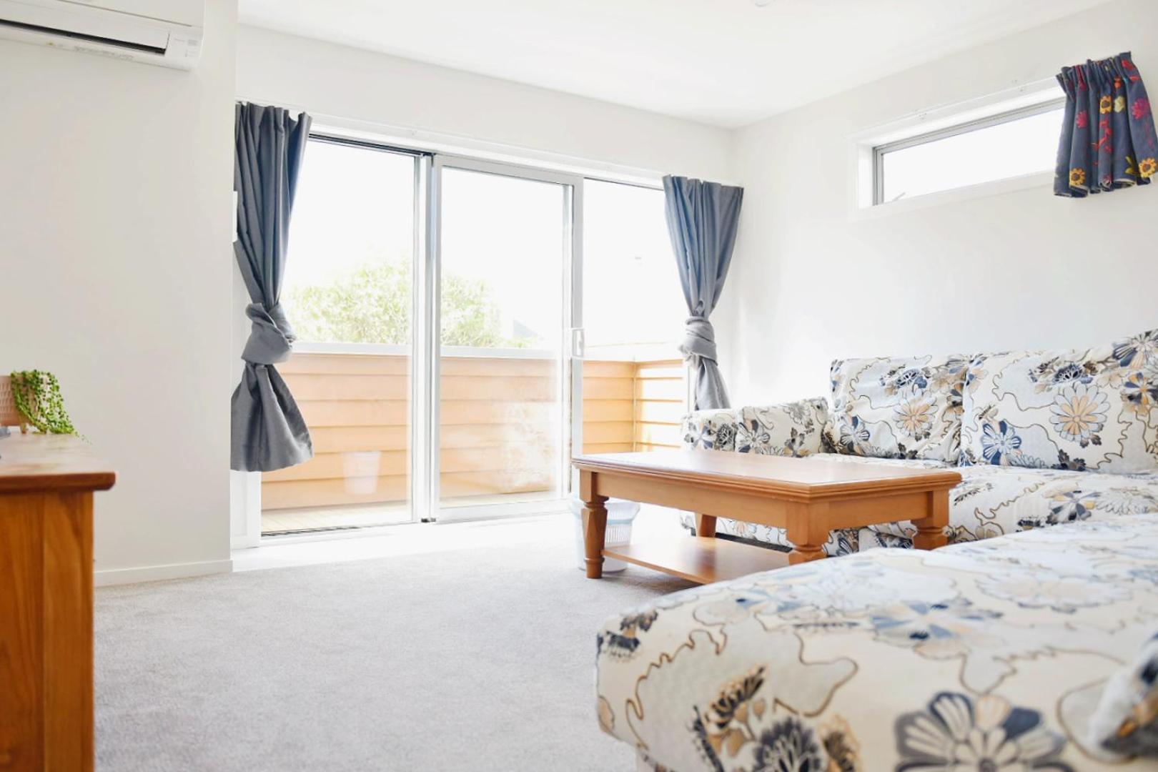 Johnsonville Brand New Lovely Townhouse Wellington Bagian luar foto